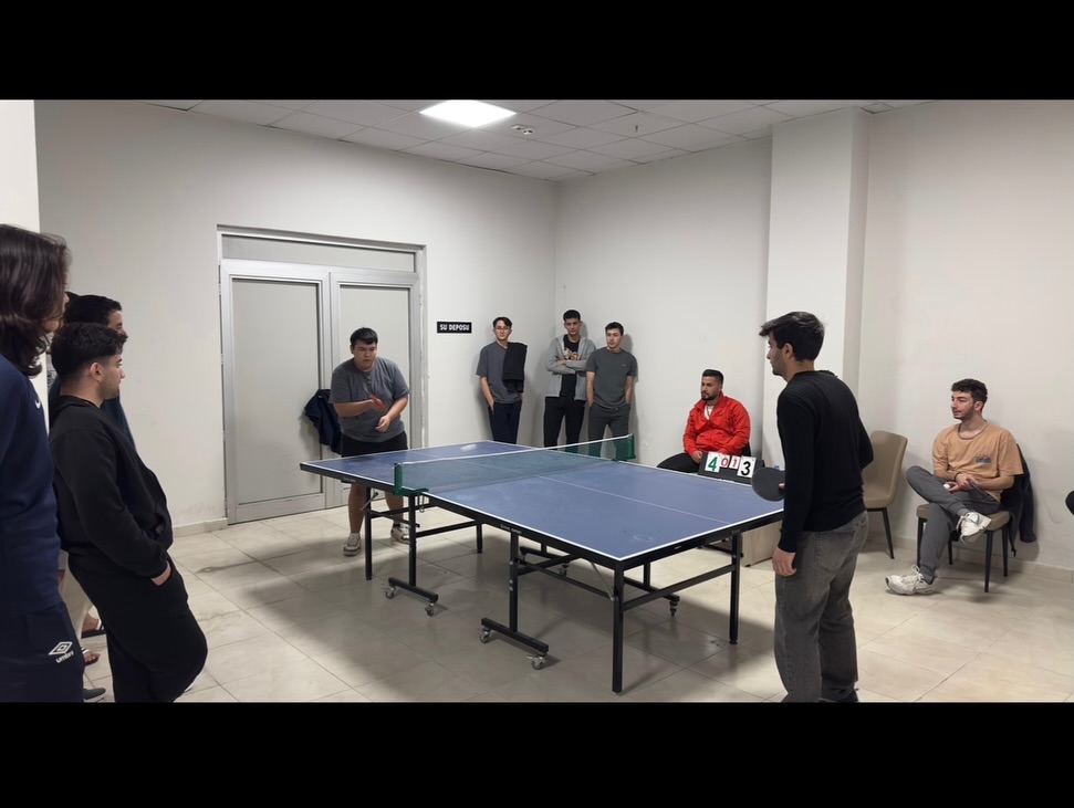 🏓 Masa Tenisi Turnuvamız Büyük İlgi Gördü!Yurtlarımızda Barınan Öğrencilerimiz Arasında Düzenle (5)