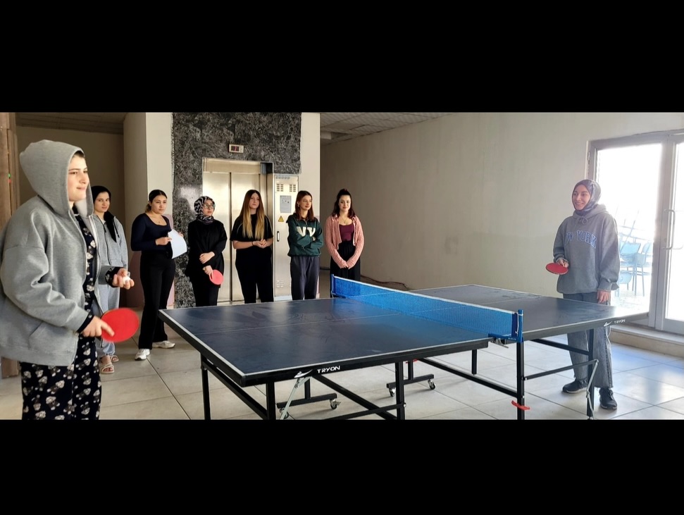 🏓 Masa Tenisi Turnuvamız Büyük İlgi Gördü!Yurtlarımızda Barınan Öğrencilerimiz Arasında Düzenle (6)