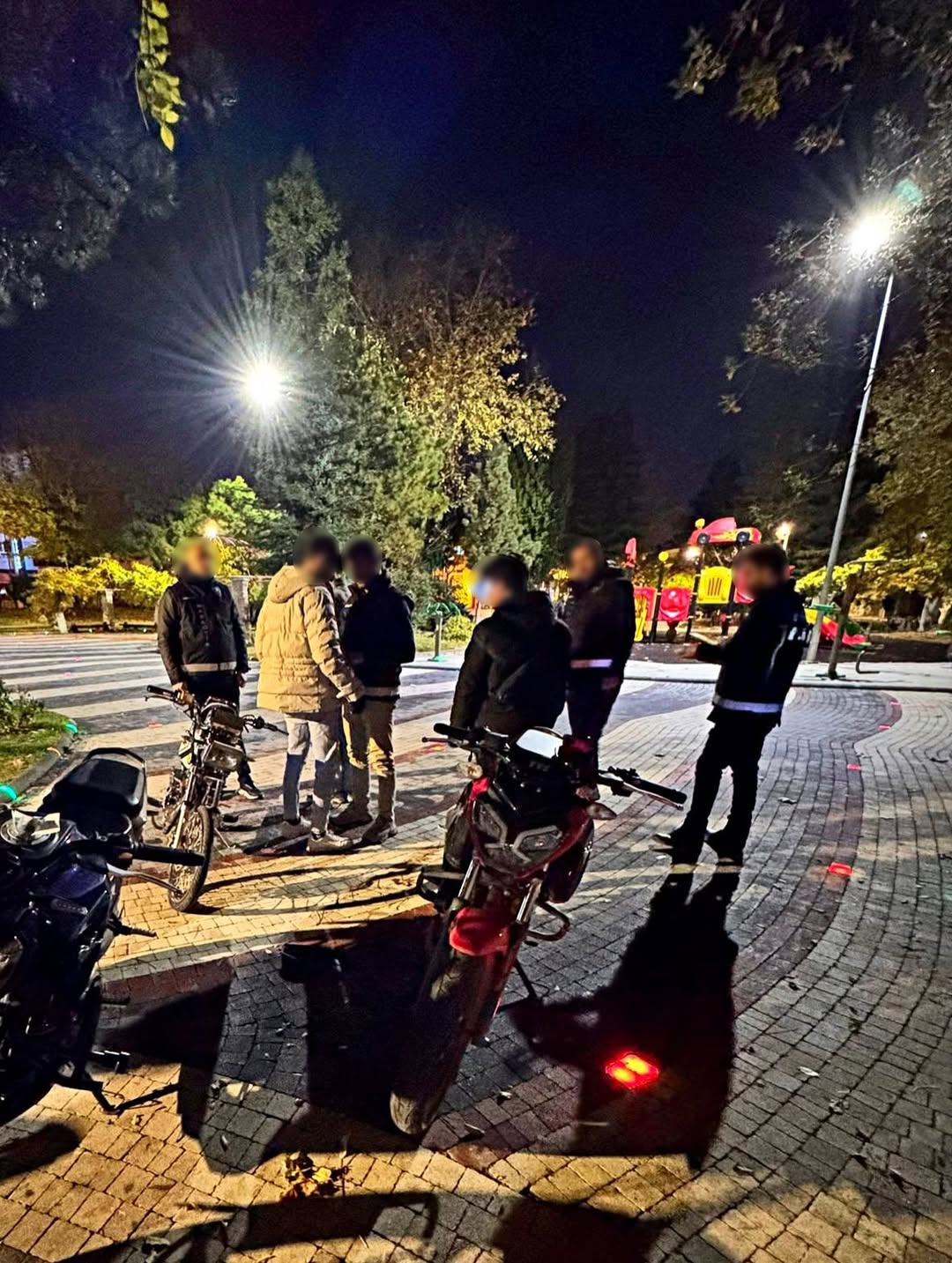 🚨 Narkoalan Uygulamasi 🚨🗓 25.11.2025 Günü;📍Isparta Merkez Sanayi Mahallesi Basın Parkı Ve Çe (2)