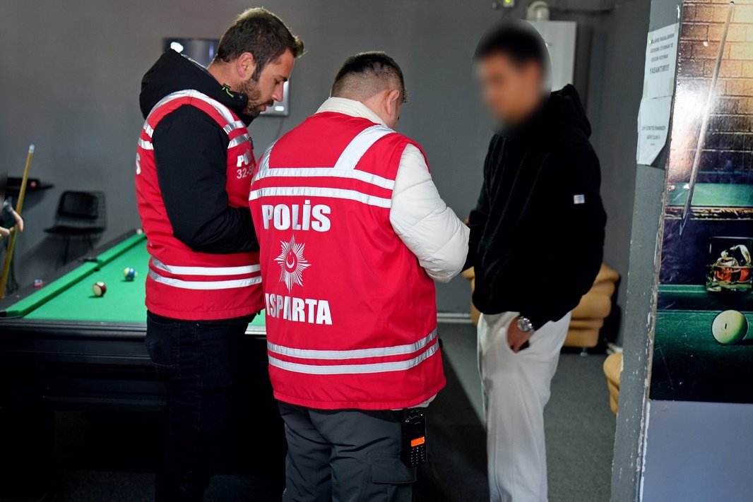 🚔 Okul Önleri̇ Ve Asayi̇ş Uygulamasi 🚔📷 İl Merkezi, Uluborlu, Senirkent, Atabey🗓 07.11.2025 Gü