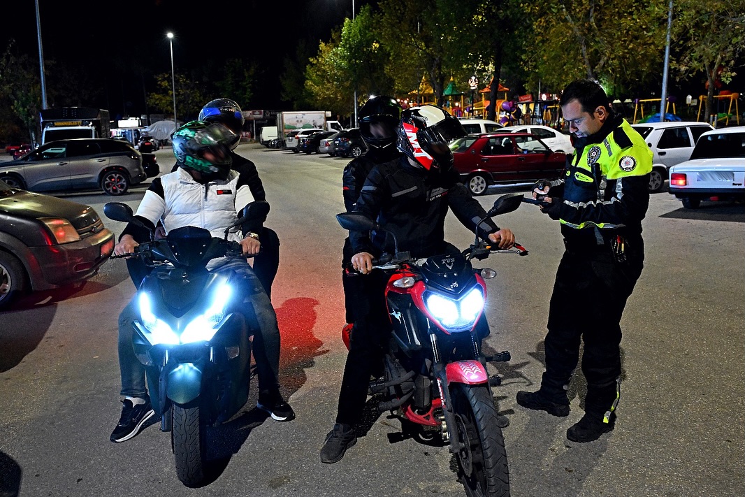 🚔 Park, Bahçe Ve Mesi̇re Alanlari Uygulamasi 🚔🗓 02.11.2025 Tarihinde 21.15 – 22.00 Saatleri Ar (1)