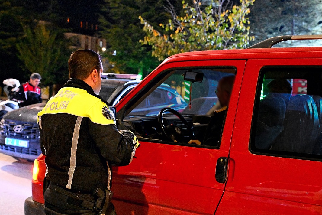 🚔 Park, Bahçe Ve Mesi̇re Alanlari Uygulamasi 🚔🗓 02.11.2025 Tarihinde 21.15 – 22.00 Saatleri Ar (2)