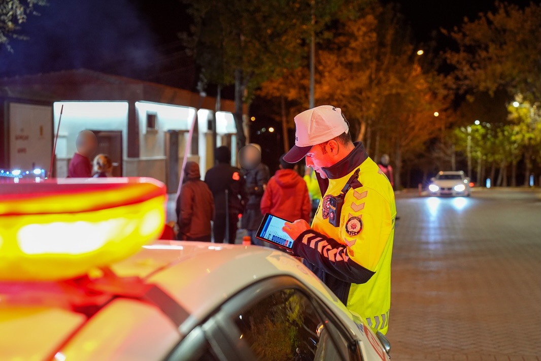 🚔 Park, Bahçe Ve Mesi̇re Alanlari Uygulamasi 🚔🗓 14.11.2025 Tarihinde 21.15 – 22.00 Saatleri Ar (3)