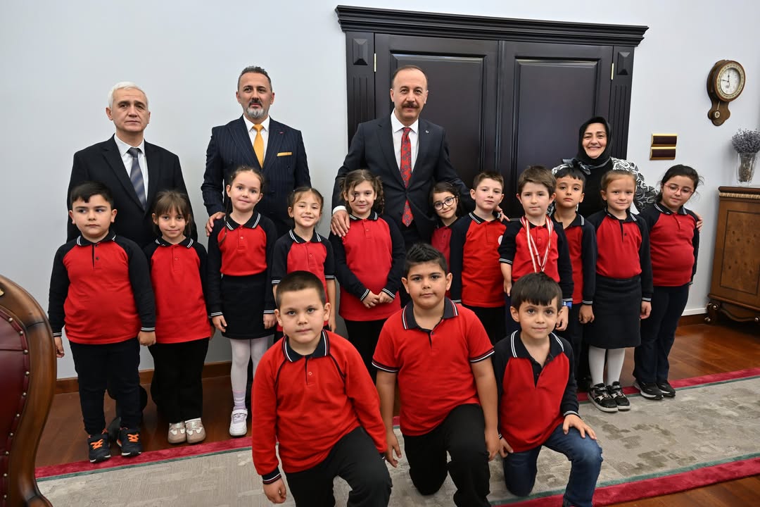 Şehit Hasan Hüseyin Gül İlkokulu 2 B Sınıfının Gözleri Pırıl Pırıl Parlayan Kıymetli Öğrencileri (2)