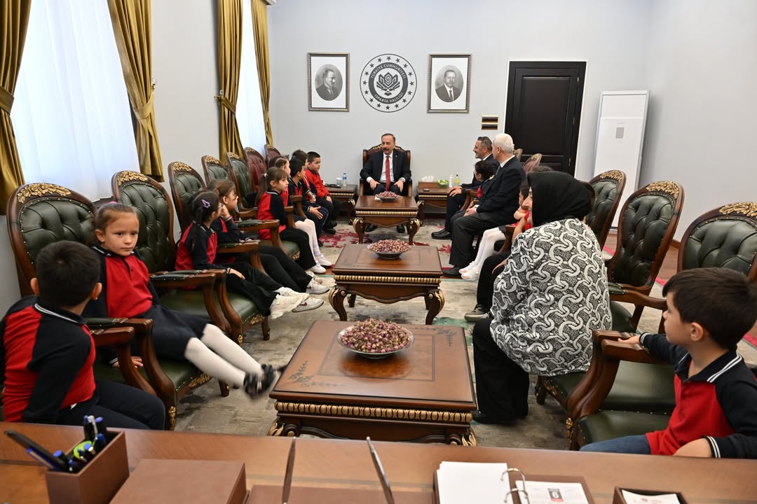 Şehit Hasan Hüseyin Gül İlkokulu 2 B Sınıfının Gözleri Pırıl Pırıl Parlayan Kıymetli Öğrencileri