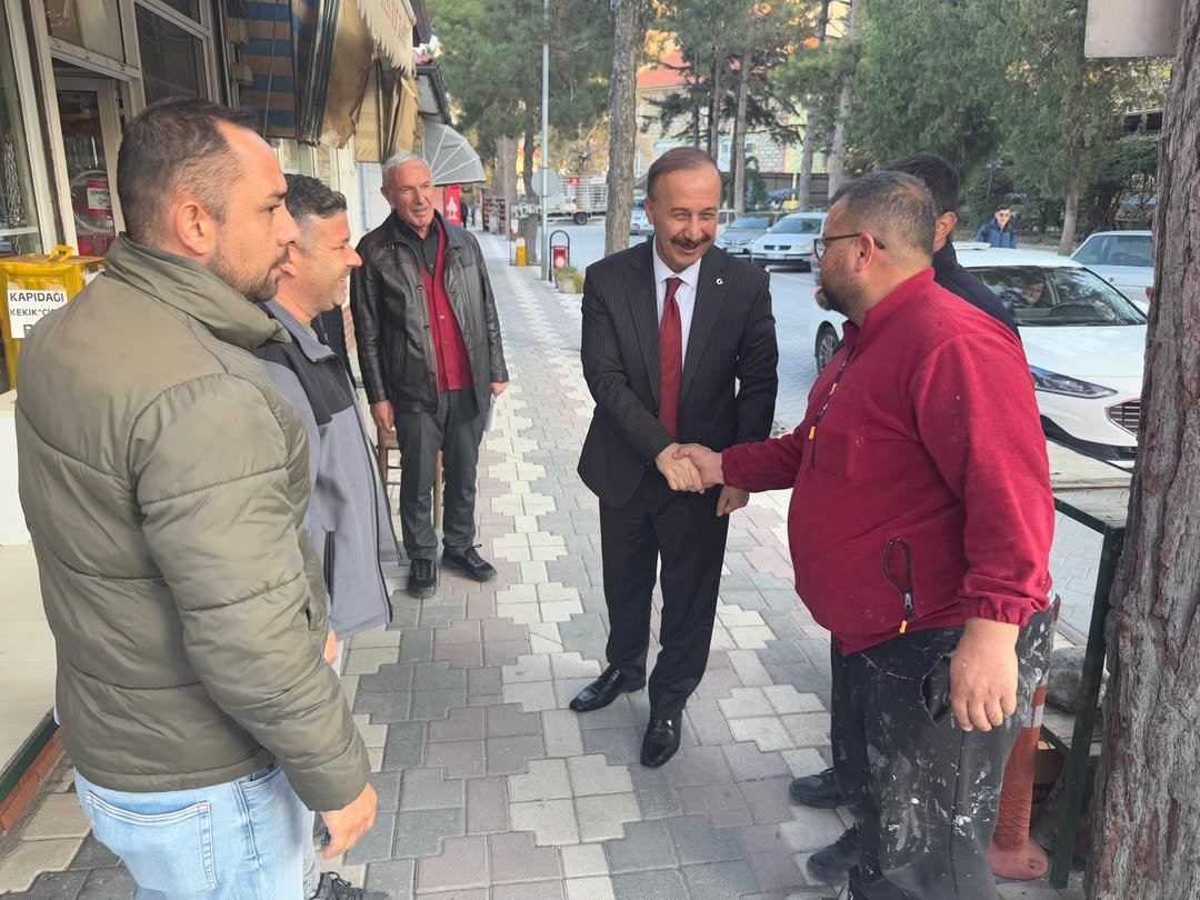 Uluborlu’muzu Ziyaret Ederek Çok Değerli Vatandaşlarımızla Bir Araya Geldik, Esnafımıza Hayırlı