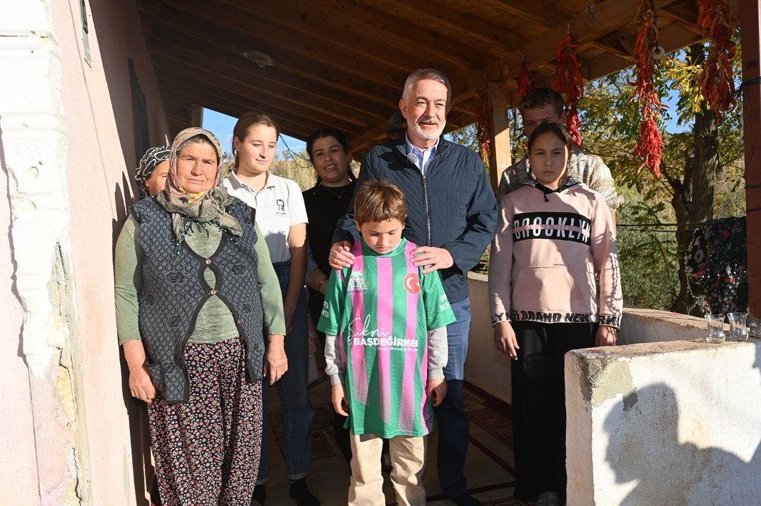 Yaklaşık 4 Yıl Önce Yalvaç Mısırlı Köyümüzde Torunlarıyla Yaşayan Şakir Yıldız Amcamıza Bir Ev I (2)