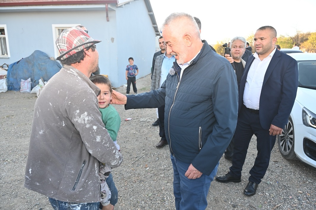 Yalvaç Eyüpler Köyünde Evi Yanan 5 Çocuklu Ailemizin Ev Inşaatında Incelemelerde Bulunduk. Daha (1)