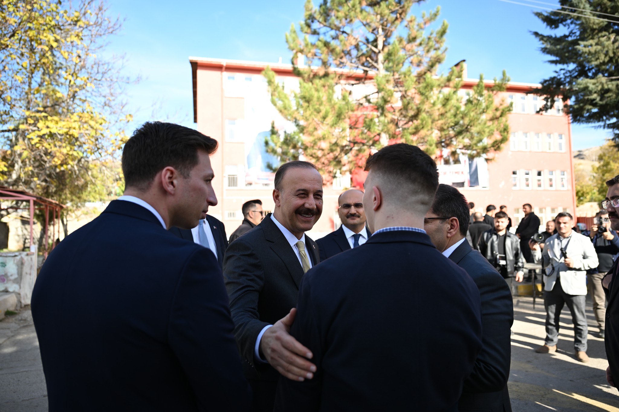 Yalvacta Sinan Yuruk Ilkokulu Temel Atma (1)