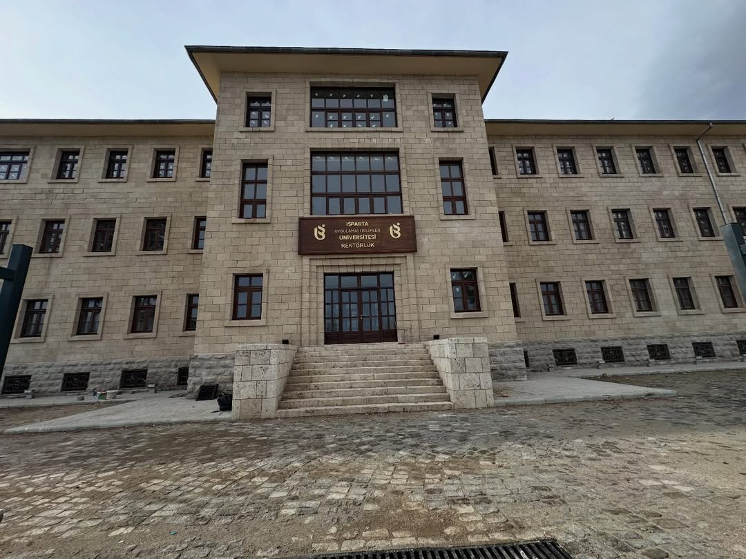 Yeni Rektörlük Binamızda Da Sona Yaklaşıyoruz. Kullanacaklara Hayırlı Olur Inşallah! Bizimkisi B