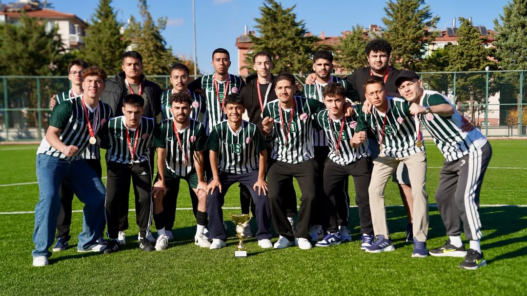 ⚽ Yurt Lig Futbol İl Birinciliği Sona Erdi!Yurtlarımızda Barınan Öğrencilerimizden Oluşturulan T (2)