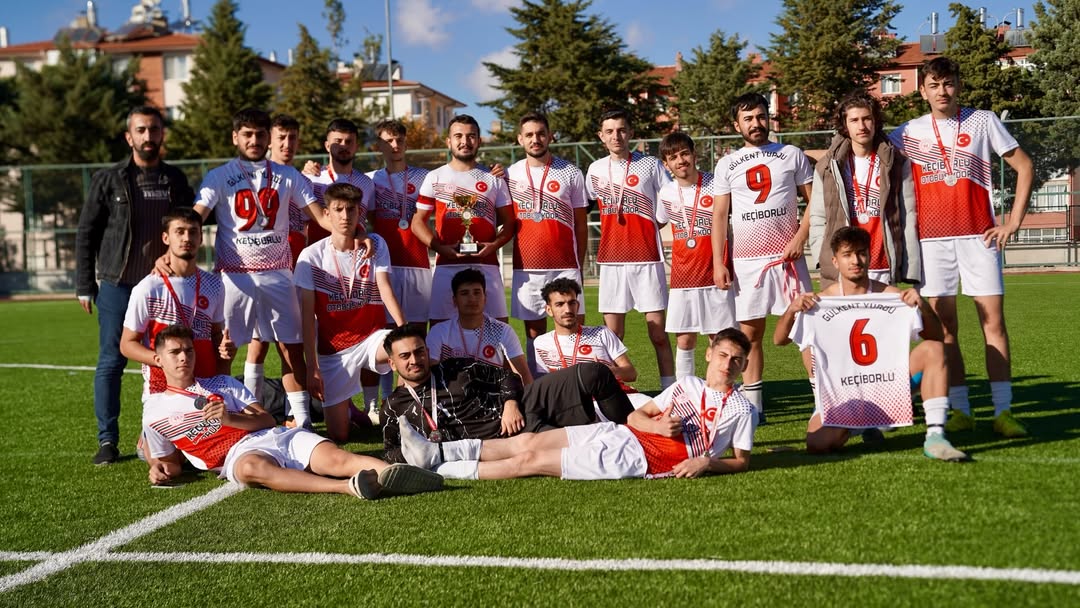 ⚽ Yurt Lig Futbol İl Birinciliği Sona Erdi!Yurtlarımızda Barınan Öğrencilerimizden Oluşturulan T (3)