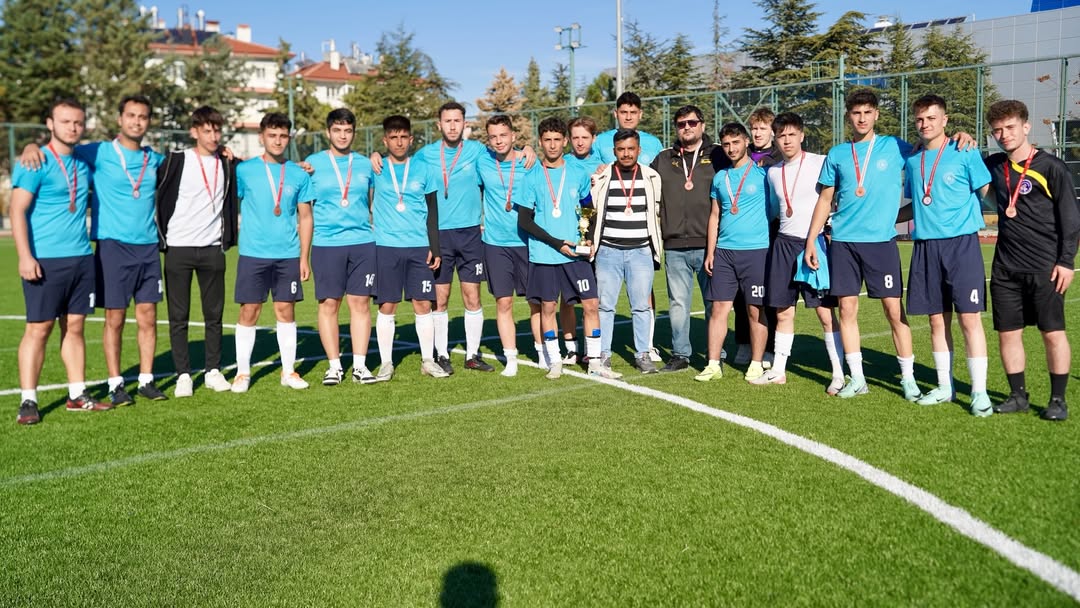 ⚽ Yurt Lig Futbol İl Birinciliği Sona Erdi!Yurtlarımızda Barınan Öğrencilerimizden Oluşturulan T (5)