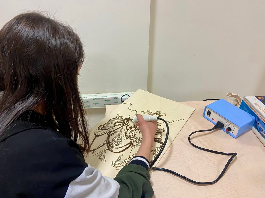 📚 Yurtlarımızda Sanat Devam Ediyor!Yurt Müdürlüğümüzde Öğrencilerimizin De Katkılarıyla Hat Kur (2)