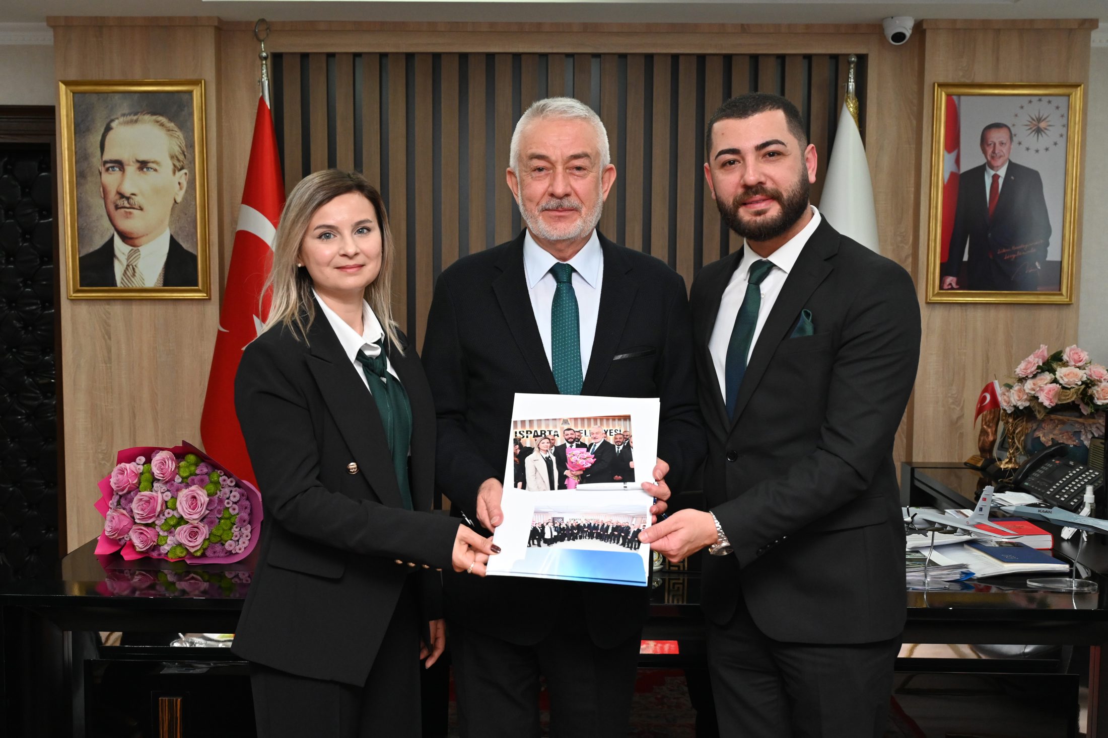 09 12 2025 Berberler Kuaforler Odasi Baskan Adayi Osman Balci Baskan Ziyaret (4)