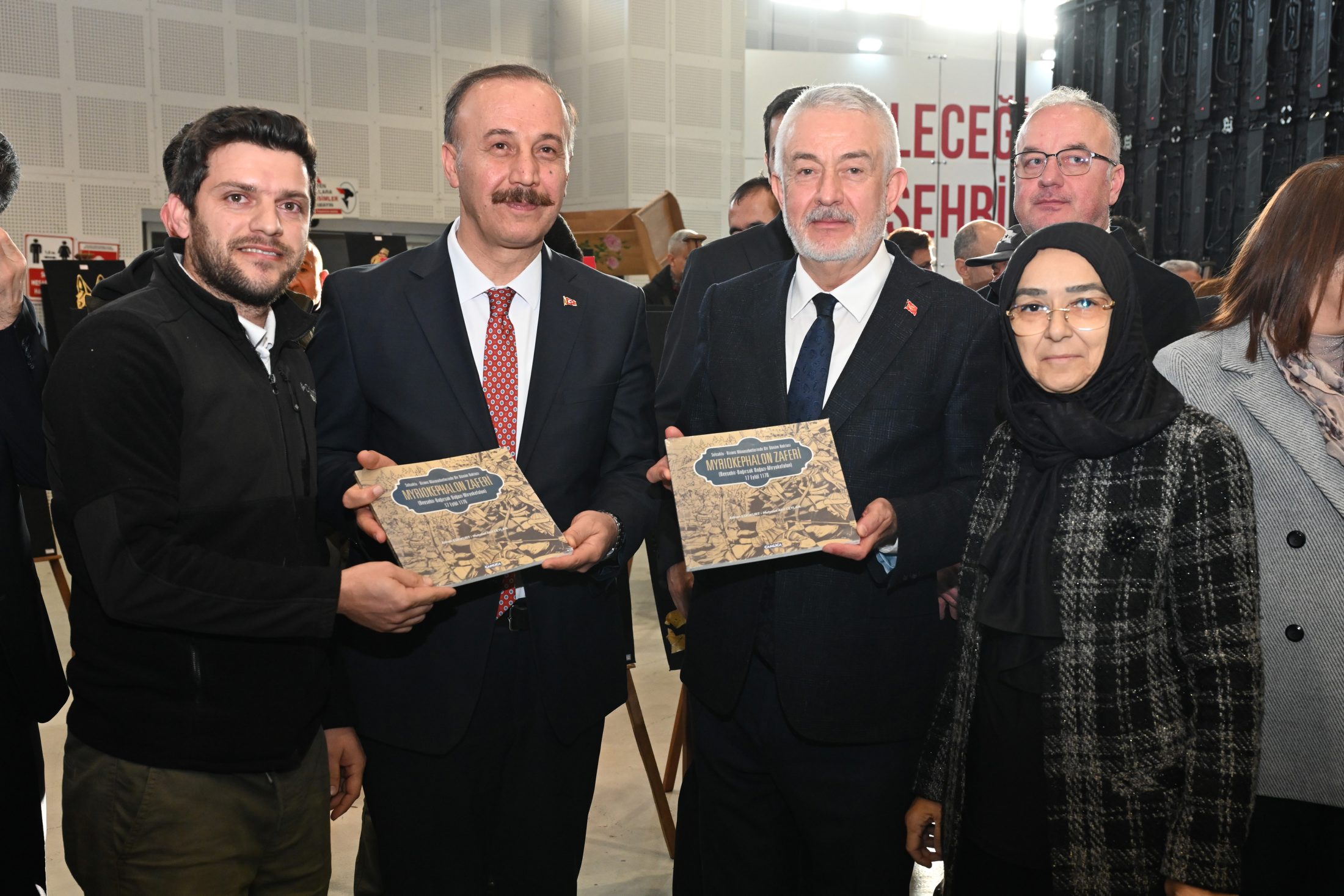 12 12 2025 8. Isparta Kitap Fuari Acilis (7)