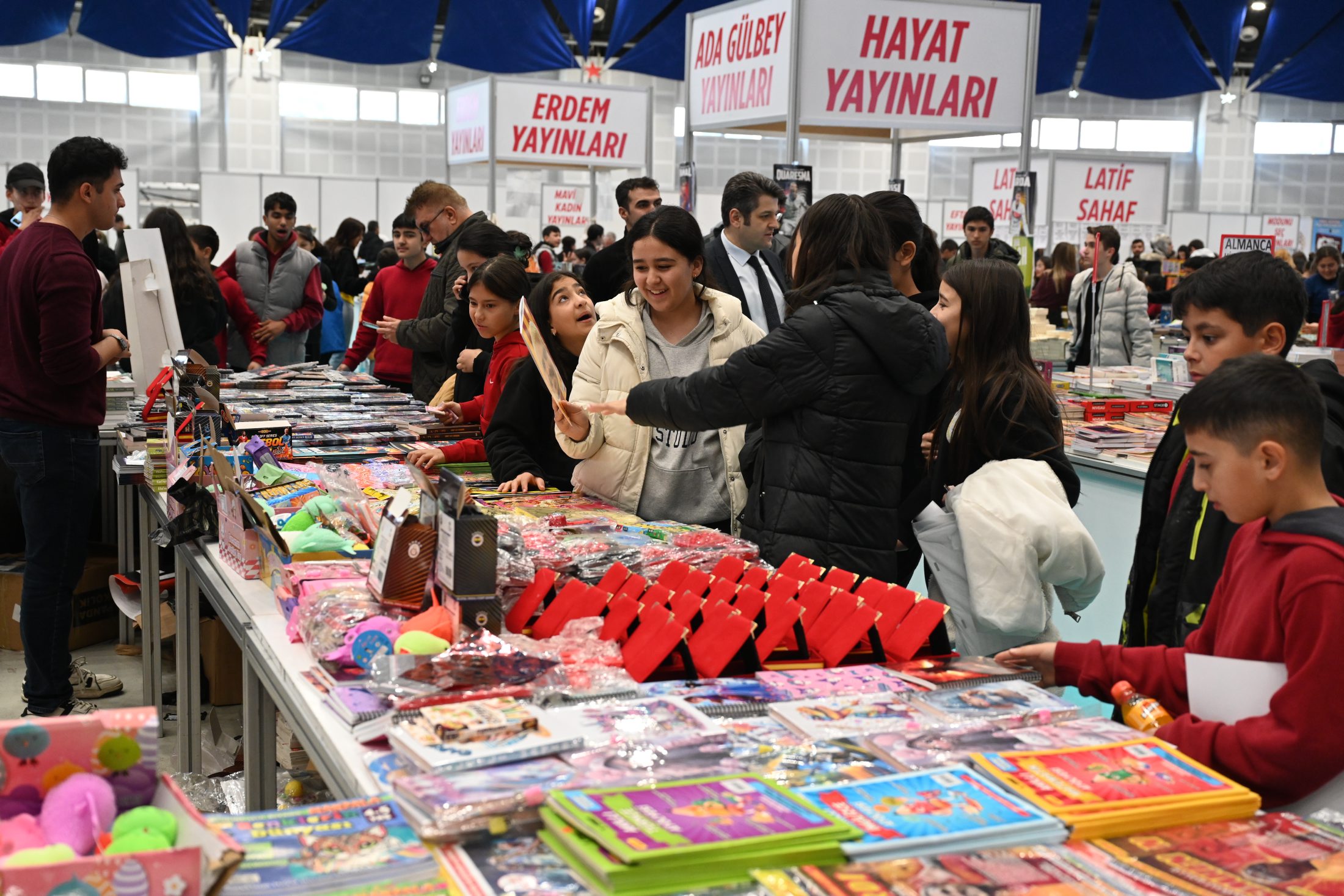 12 12 2025 8. Isparta Kitap Fuari Acilis (9)