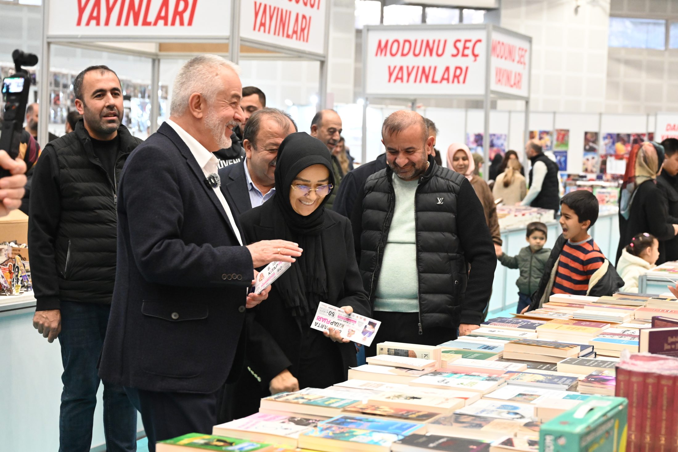 15 12 2025 Baskan 8. Isparta Kitap Fuari Ziyaret (17)