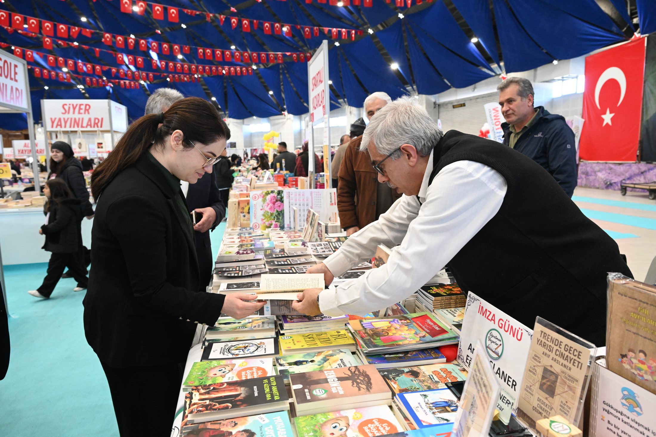 17 12 2025 8. Isparta Kitap Fuari Deprem Uzmani Yoshinori Moriwaki Soylesi (7)