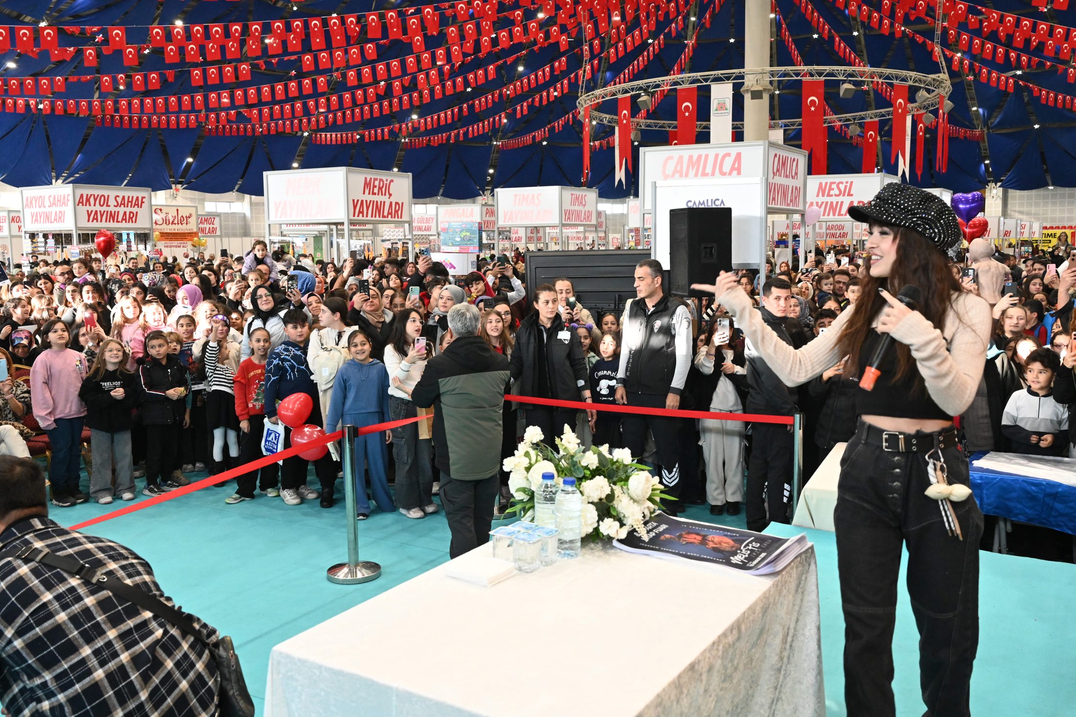 17 12 2025 Melis Fis 8. Isparta Kitap Fuari (3)