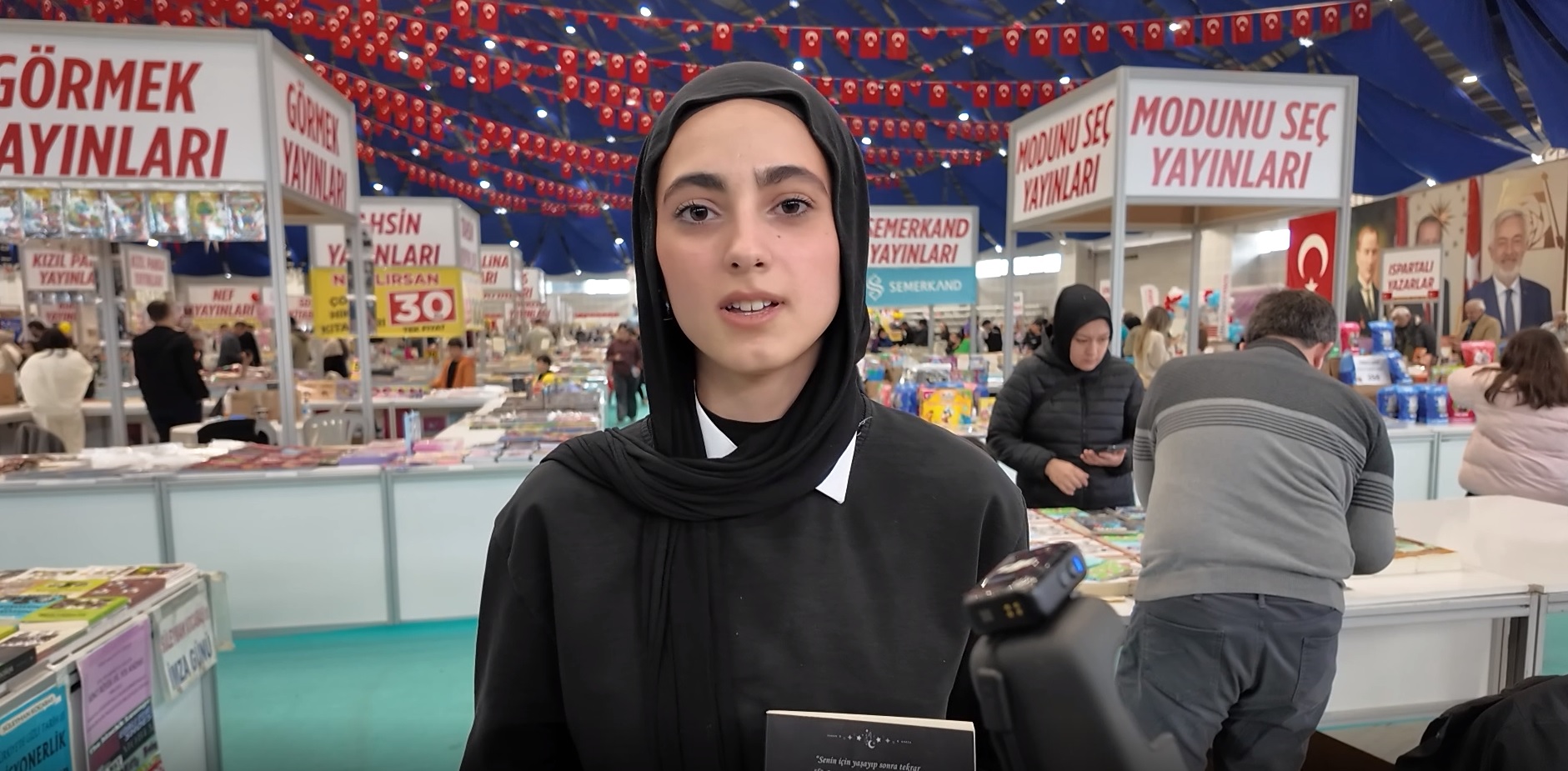 21 12 2025 8. Isparta Kitap Fuari Genc Yazarlar (2)