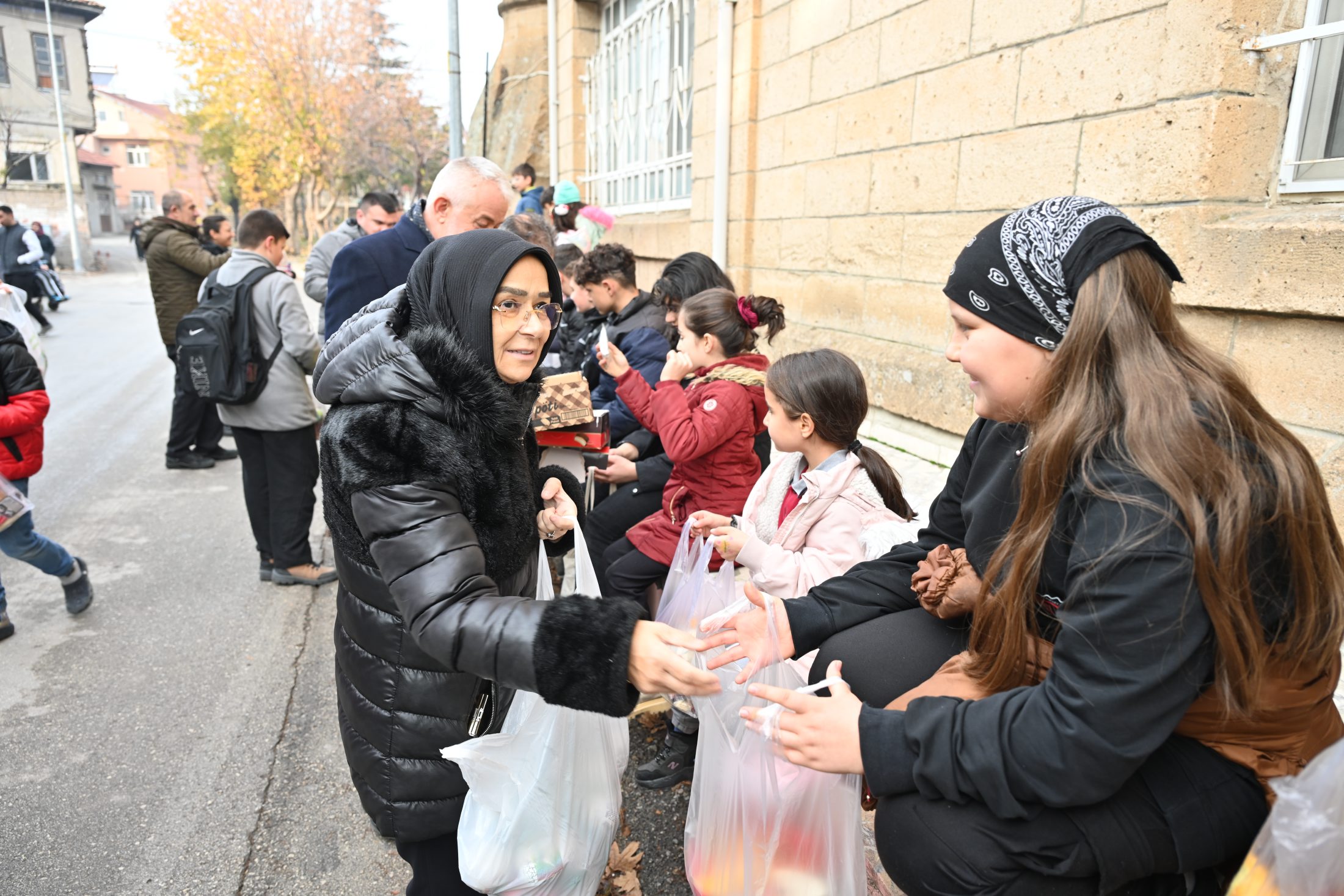 25 12 2025 Baskan Kececi Doganci Cocuk Hediye Sanayi Helva Ikram (9)