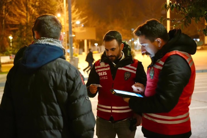 🗓 27.12.2025 Tarihlerinde Saat 10 00 00 00 Saatleri Arasında;📍 Köy Garajı Ve Çevresi📍 Halıken (2)