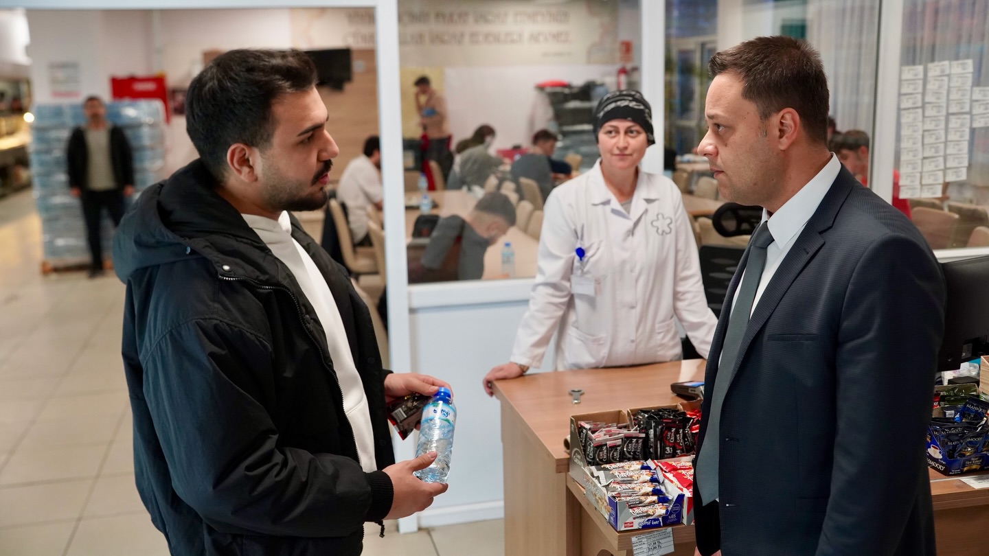 586681234 18305830183270693 4788065344890608624 N