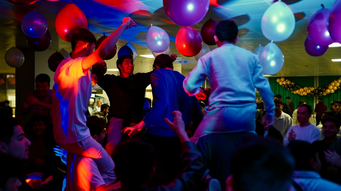 606582322 18308402896270693 7352459100857516785 N