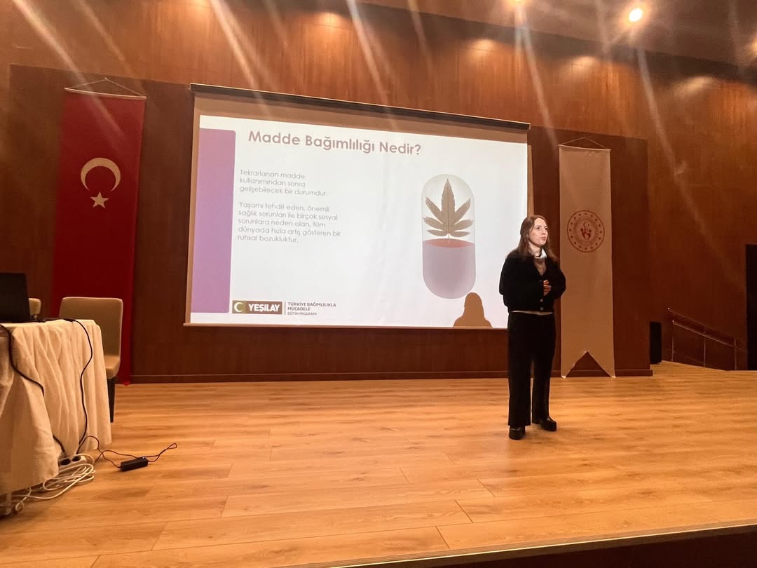 🛡️ Bağımlılıklara Karşı Bilinçleniyoruz🌍 Bugünün Bilinçli Genci, Yarının Umuduyurt Müdürlüğümü (2)