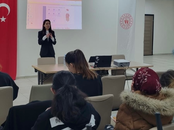 🛡️ Bağımlılıklara Karşı Bilinçleniyoruz🌍 Bugünün Bilinçli Genci, Yarının Umuduyurt Müdürlüğümü (6)