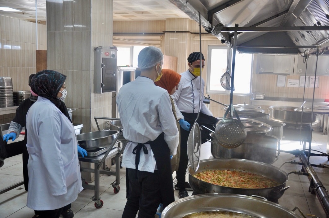 🇹🇷 Gençlerimizin Sağlığı İçin Sahadayız!İl Müdürlüğümüz Tarafından, Yurt Yemekhanelerinde Gıda