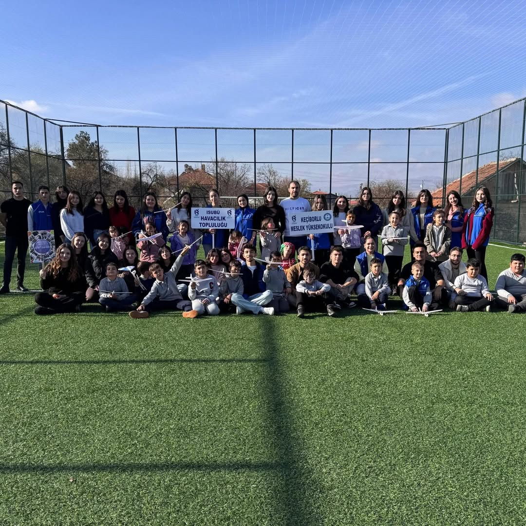 Köprü Nesiller Uçan Hayaller Projesi Kapsamında Köy Okulundaki Öğrencilerle Bir Araya Geldiğimiz (8)