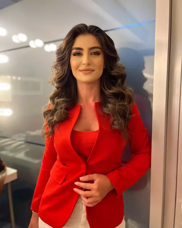 Muhabir Merve Tokaz Iki Gundur Hedef 19376817 131 M