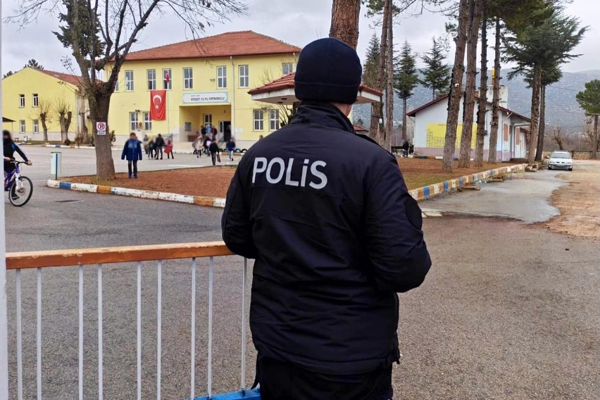 🚔 Okul Önleri̇ Ve Asayi̇ş Uygulamasi 🚔📷 İl Merkezi, Atabey 📅 26.12.2025 Günü Il Merkezi Ve Ilç (1)