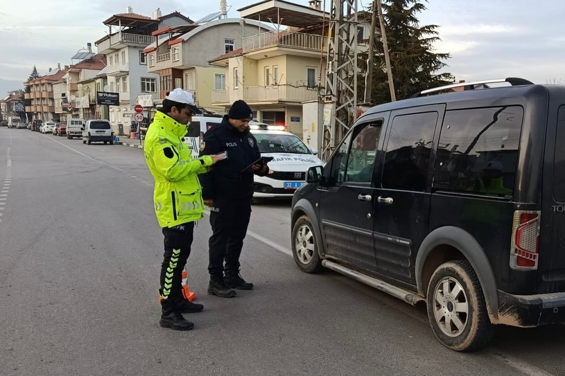 🚔 Okul Önleri̇ Ve Asayi̇ş Uygulamasi 🚔📷 İl Merkezi, Gelendost, Atabey, Aksu🗓️ 24.12.2025 Günü (2)