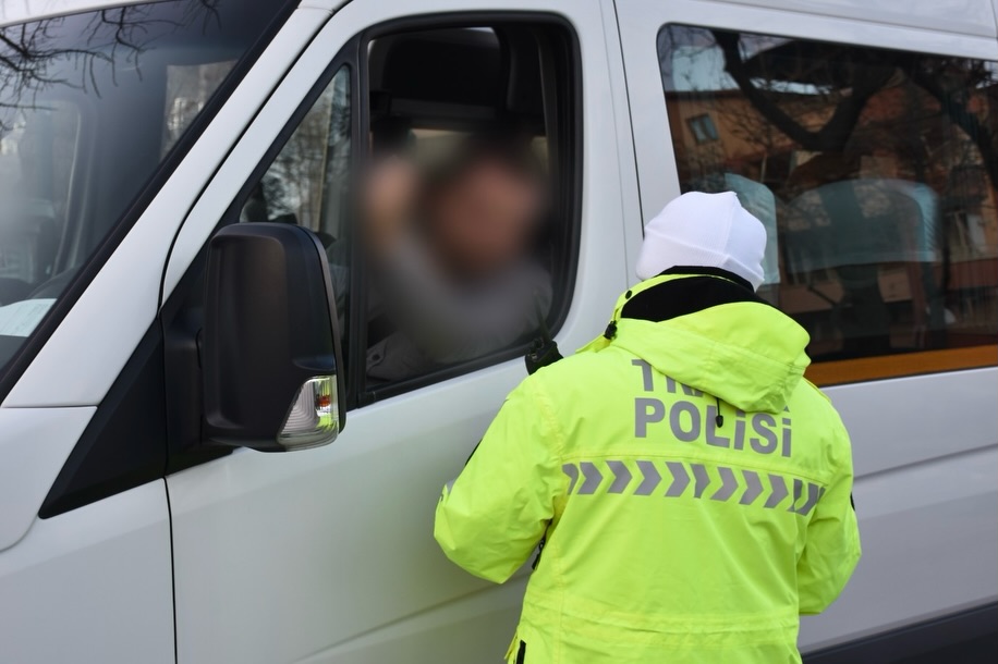 🚔 Okul Önleri̇ Ve Asayi̇ş Uygulamasi 🚔📷 İl Merkezi, Gelendost, Atabey, Aksu🗓️ 24.12.2025 Günü