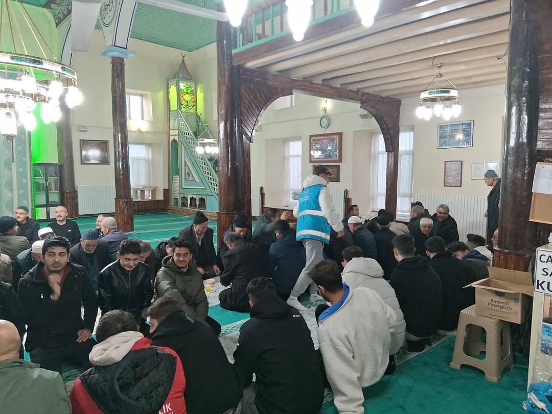 🌅 Sabah Namazında Gönül Buluşmasışarkikaraağaç Ilçe Yurtlarımızda Barınan Öğrencilerimizle Birl (1)