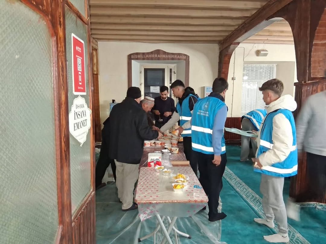 🌅 Sabah Namazında Gönül Buluşmasışarkikaraağaç Ilçe Yurtlarımızda Barınan Öğrencilerimizle Birl (3)