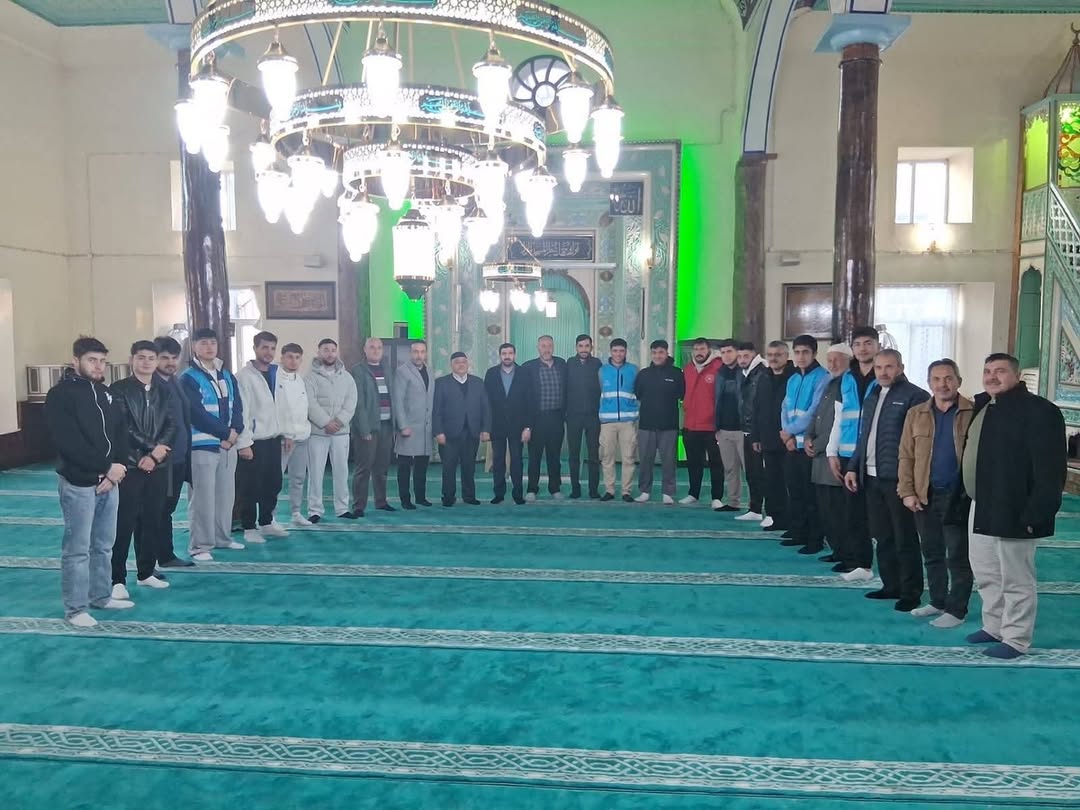 🌅 Sabah Namazında Gönül Buluşmasışarkikaraağaç Ilçe Yurtlarımızda Barınan Öğrencilerimizle Birl