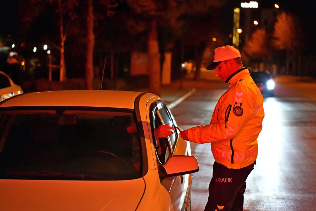 🚨 Şok Uygulama 🚨🗓 26.12.2025 Tarihinde 10 00–23 30 Saatleri Arasında;📍 İpek Mobilya Kavşağı, (2)