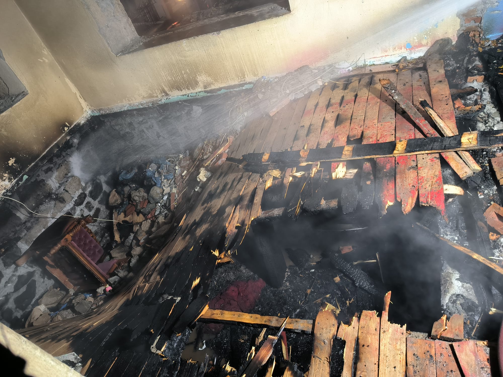 Yangın Metruk Bina (6)