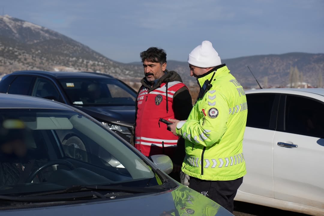 🗓 03 04.01.2026 Günü 10 00 – 01 30 Saatleri Arasında;📍 Sdü Kavşağı,📍 Sav Kavşağı,📍 Gölcük Yo (1)