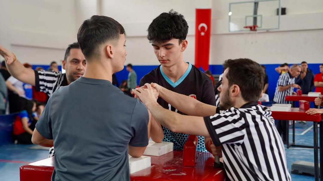 💪 2025–2026 Okul Sporları Genç B Kız–Erkek Bilek Güreşi İl Birinciliği Müsabakaları Başladı!Gen (5)