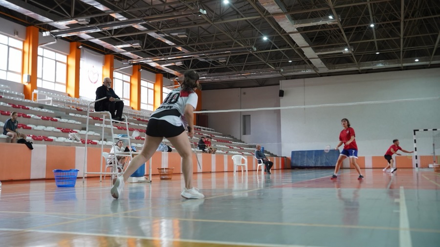 🏸 2025–2026 Okul Sporları Gençler A Badminton İl Birinciliği Müsabakaları Sona Erdi!Dostluğun V (3)