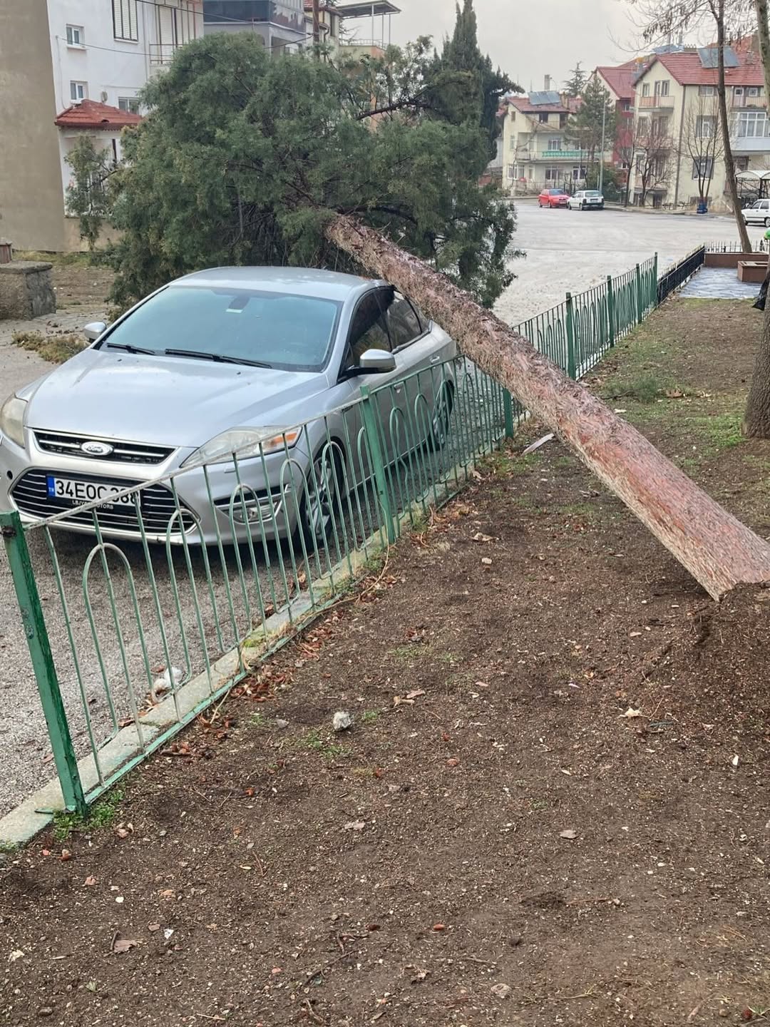 Fırtına Isparta (2)