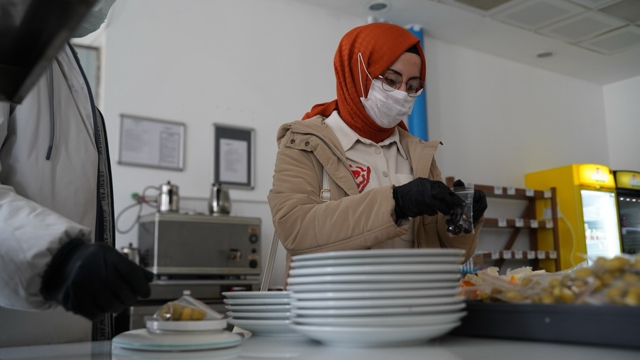 🍽️ Gençlerimizin Sağlığı İçin Sahadayızi̇l Müdürümüz Sn. Murat Çağrı Kaya Ve Ekiplerimiz, Ocak A (8)-1