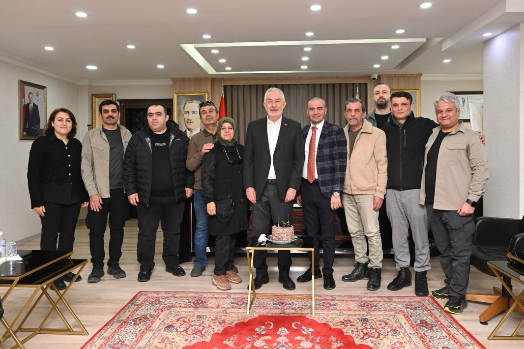 Isparta Gazeteciler Cemiyet Başkanı Sayın Mustafa Baş Ve Değerli Basın Mensuplarımıza Nazik Ziya