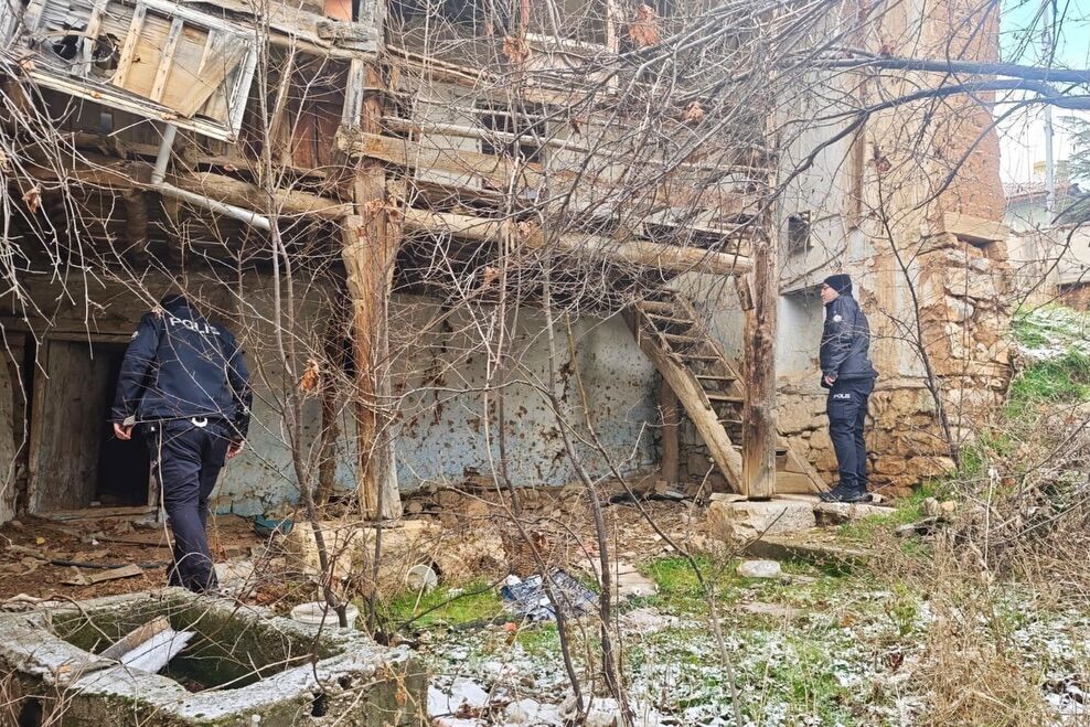 🚔 Okul Çevreleri̇nde Güvenli̇k Deneti̇mleri̇🚔📷 İl Merkezi, Eğirdir, Keçiborlu, Gelendost📅 16.01. (1)