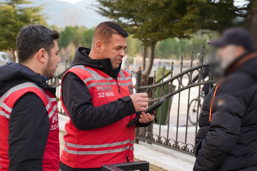 🚔 Okul Önleri̇ Ve Asayi̇ş Uygulamasi 🚔📷 İl Merkezi, Sütçüler, Uluborlu ,Gönen🗓 12.01.2026 Günü (2)